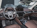 BMW 5-Series 8