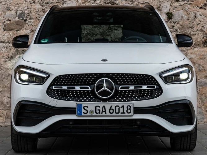 Mercedes-Benz GLA-Class