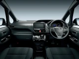 Toyota Noah 11