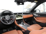 Jaguar F-Pace 8