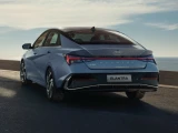 Hyundai Elantra 4