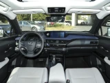 Lexus UX 7