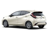 Toyota Aqua 11