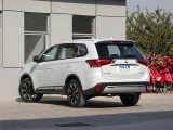 Mitsubishi Outlander 4