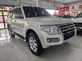 Mitsubishi Pajero 5