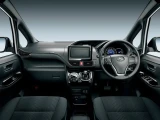 Toyota Voxy 8