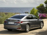Lexus ES 20
