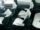 Toyota Estima 1