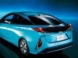 Toyota Prius PHV 16