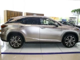 Lexus RX 9