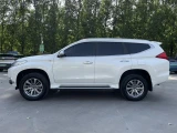Mitsubishi Pajero Sport 0