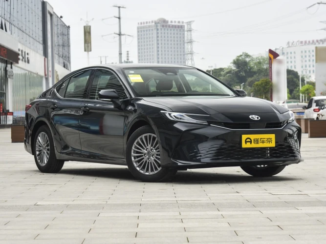 Toyota Camry 2.5 Гибрид