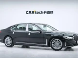 BMW 7-Series 11
