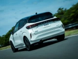 Nissan Aura 13