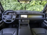 Land Rover Defender 3