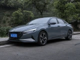 Hyundai Elantra 12