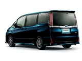 Toyota Noah 12