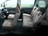Toyota Sienta 3