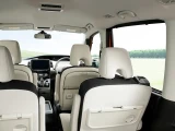 Nissan Serena 25