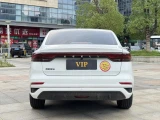 Geely Emgrand (Jílì Dìháo) 10