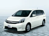 Toyota Isis 10