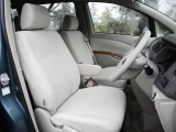 Toyota Isis 7