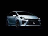 Toyota Prius Alpha 4