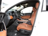Jaguar F-Pace 9