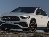 Mercedes-Benz GLA-Class 8