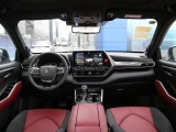 Toyota Crown Kluger 6