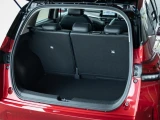Nissan Aura 7