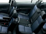 Toyota Isis 6