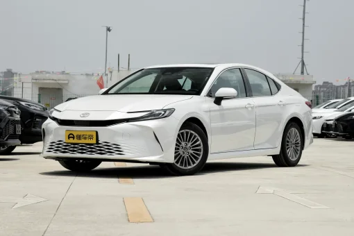 Toyota Camry 2.0 гибрид