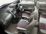 Nissan March 5