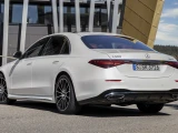 Mercedes-Benz S-Class 8