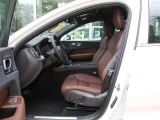 Volvo XC60 8