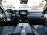 Lincoln Navigator 8