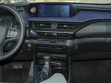 Lexus UX 6