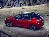 Nissan Tiida 4